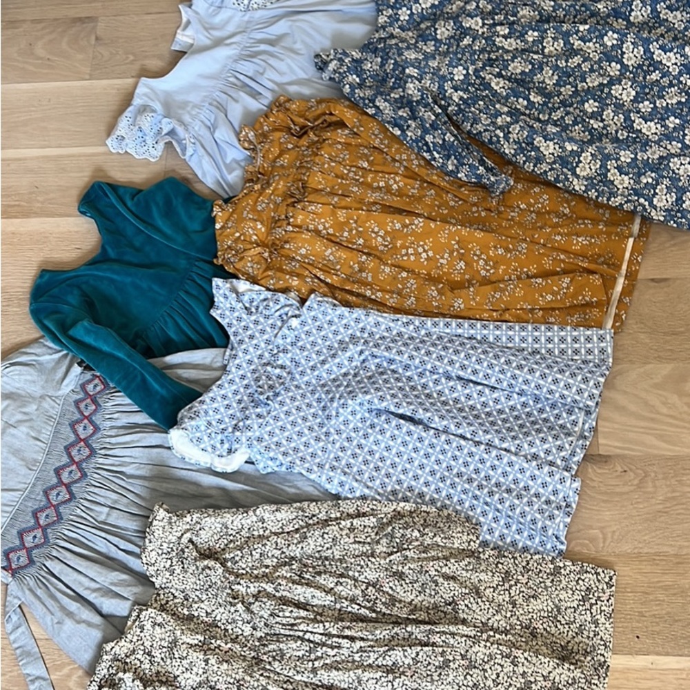 Kids dresses size 4-5. New.